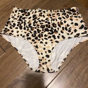 NWT Cheetah Bottoms